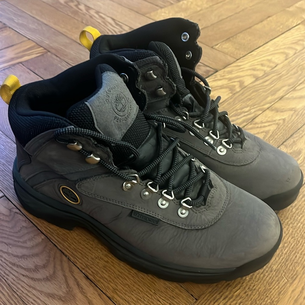 Timberland Men's White Ledge Hiker Waterproof Boot Grey Nubuck size 8